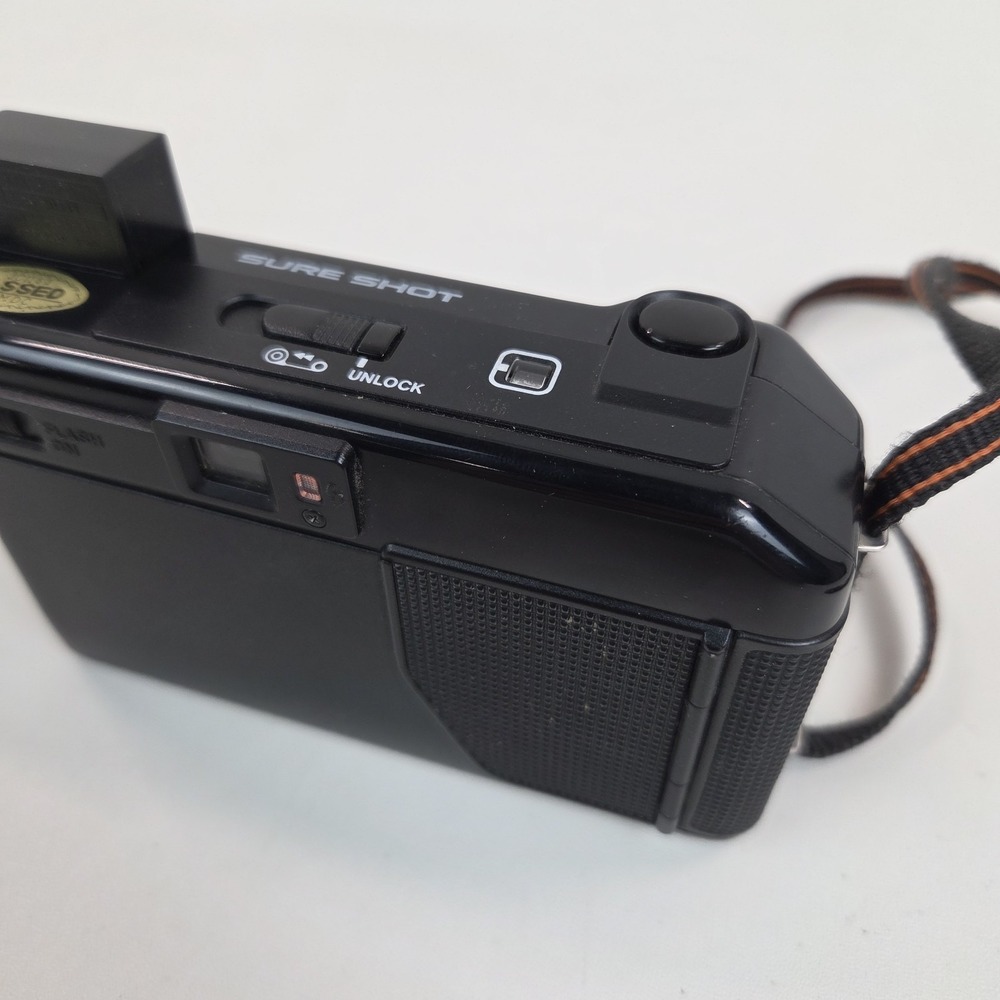 Canon Sure Shot Vintage 35mm Film Camera 38mm f/2.8 - Powers On - Picture 5 of 15
